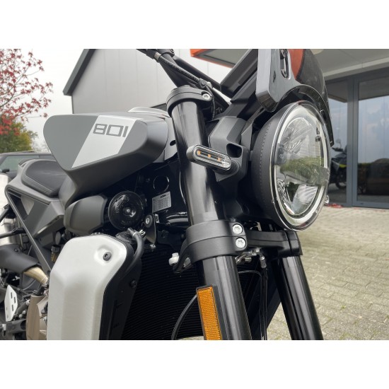 HUSQVARNA SVARTPILEN 801 24