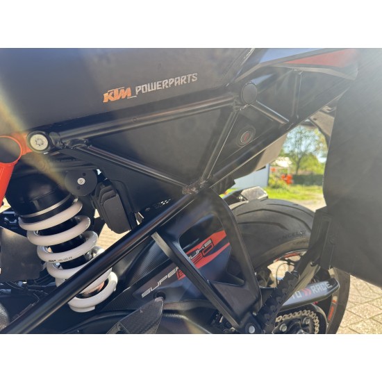 KTM SUPERDUKE 1290 GT ORANGE/BLACK ABS 23