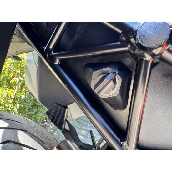 KTM SUPERDUKE 1290 GT ORANGE/BLACK ABS 23