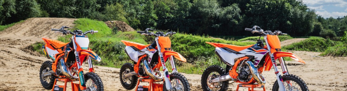 KTM VERSTERKT ZIJN AANBOD MINICROSSMOTOREN MET DE 2024 KTM SX MINI-REEKS