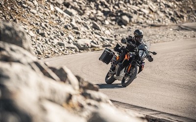 DE UTIEME GRAVELVRETER: WE PRESENTEREN DE NIEUWE KTM 890 ADVENTURE